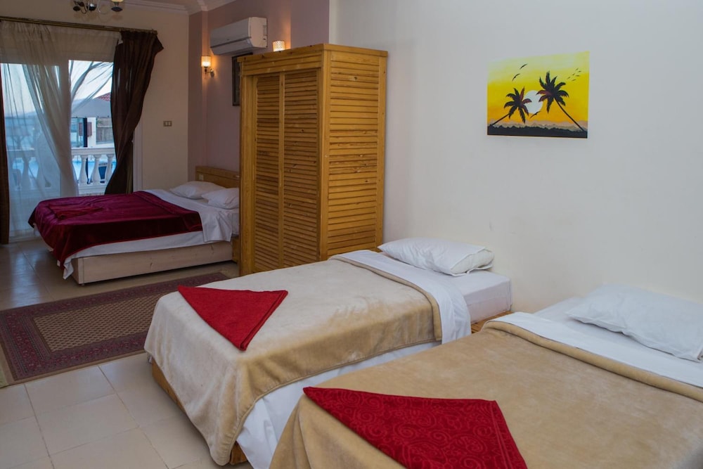Dahab Hotel 20/50