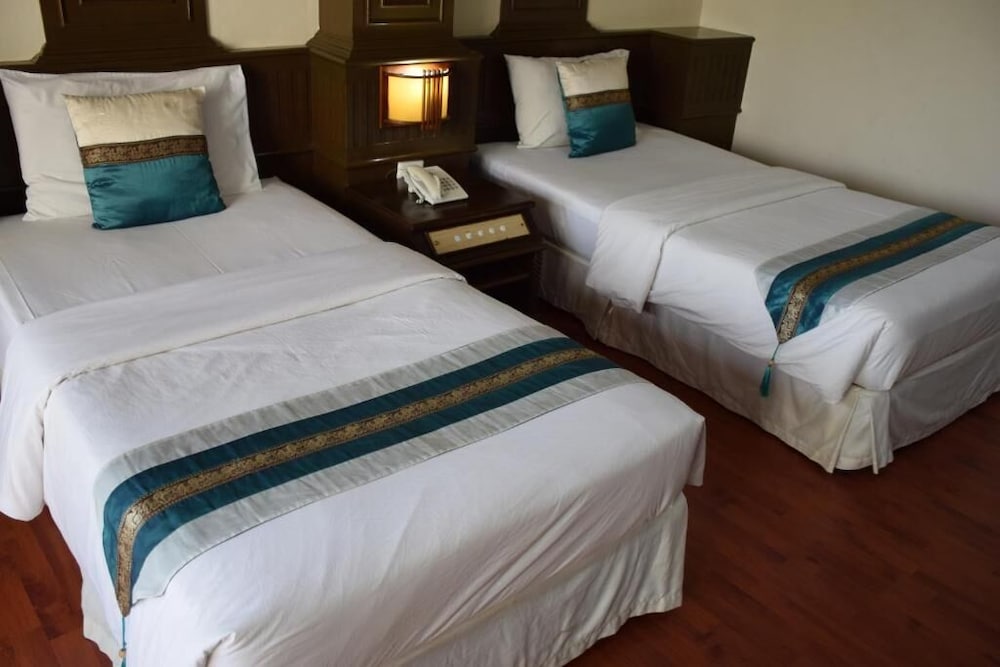 Phi Phi Island Cabana Hotel 39/69