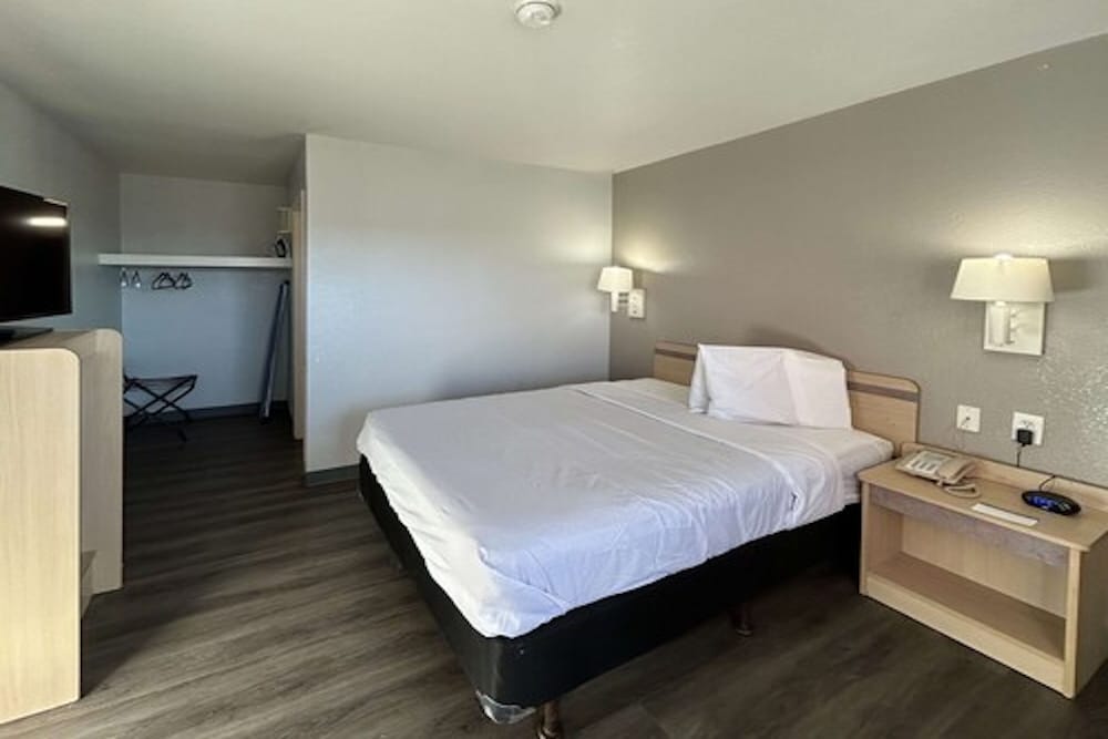 STANDARD, DOUBLE BED