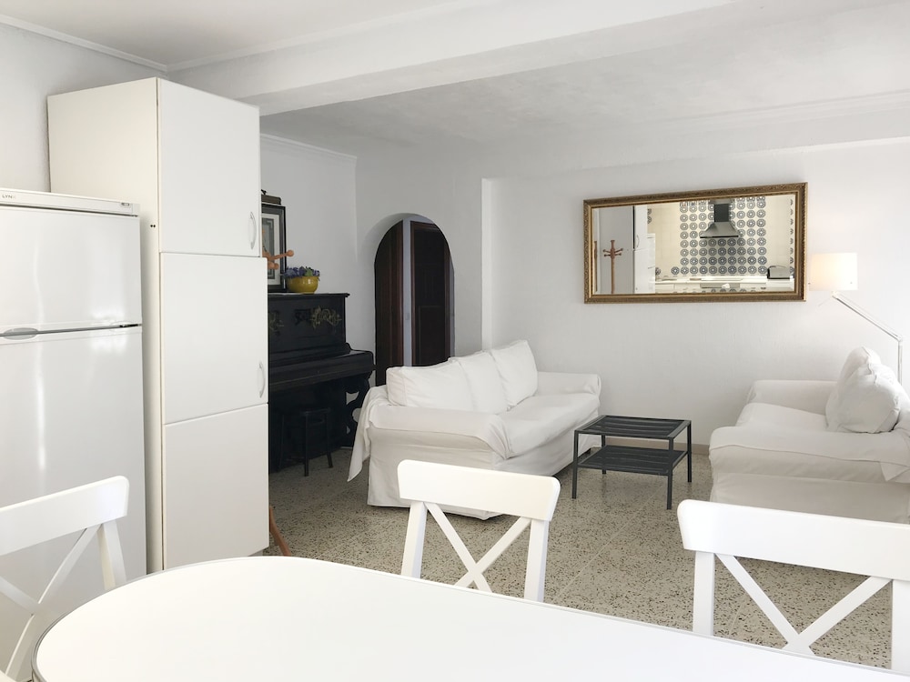 Apartamentos Turisticos La Mundial 27/48