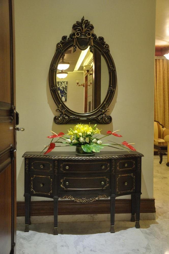 Royal Tulip Navi Mumbai 11/60