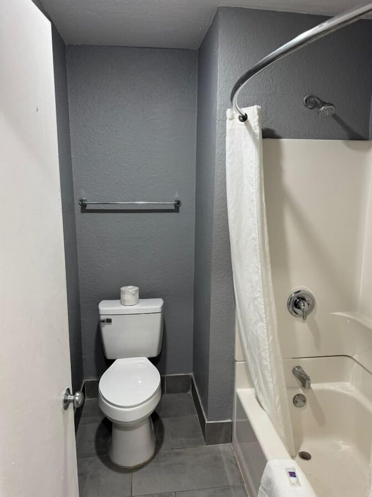 Motel6 Bismarck, ND 51/54