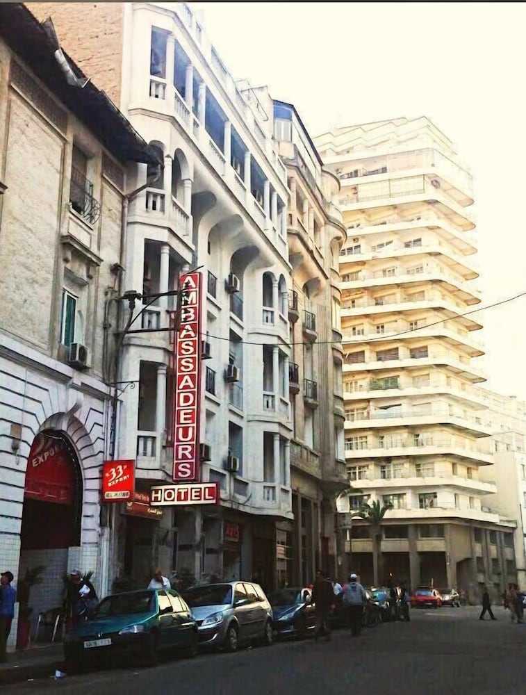 HOTEL LES AMBASSADEURS 写真1