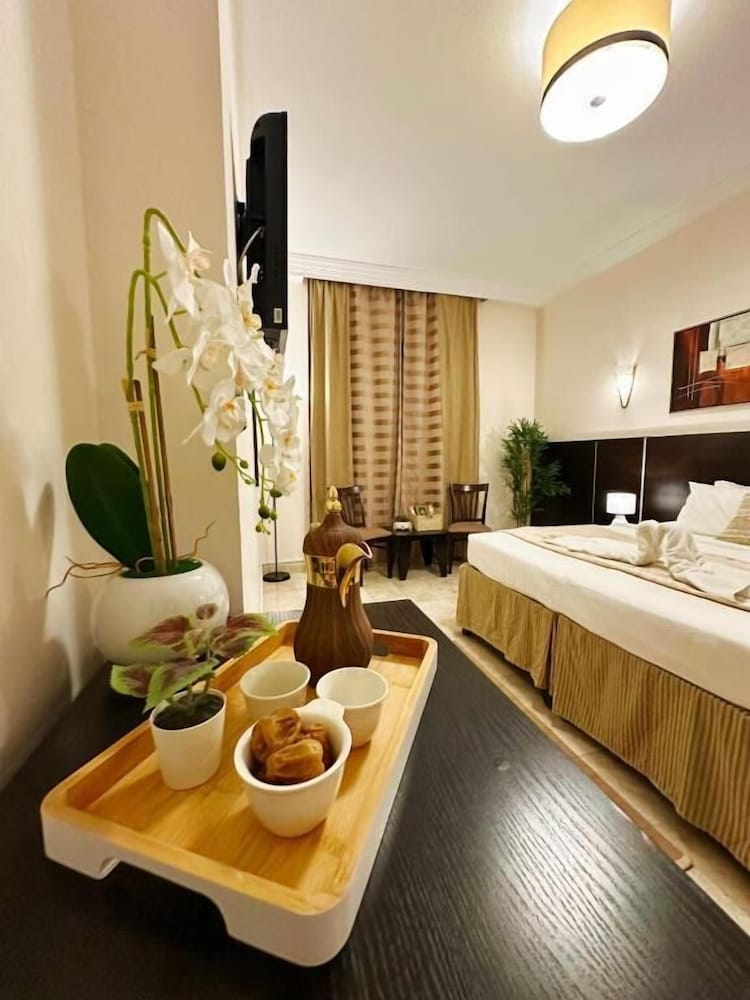 Hussein Hassan Ali Bayari Hotel 58/61