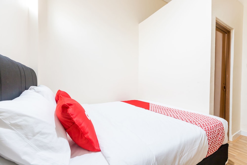 OYO 1435 Residence 446 10/15