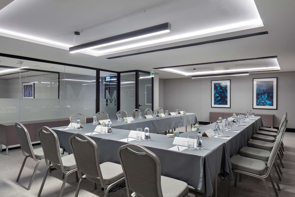 Radisson Hotel Izmir Aliaga 61/68