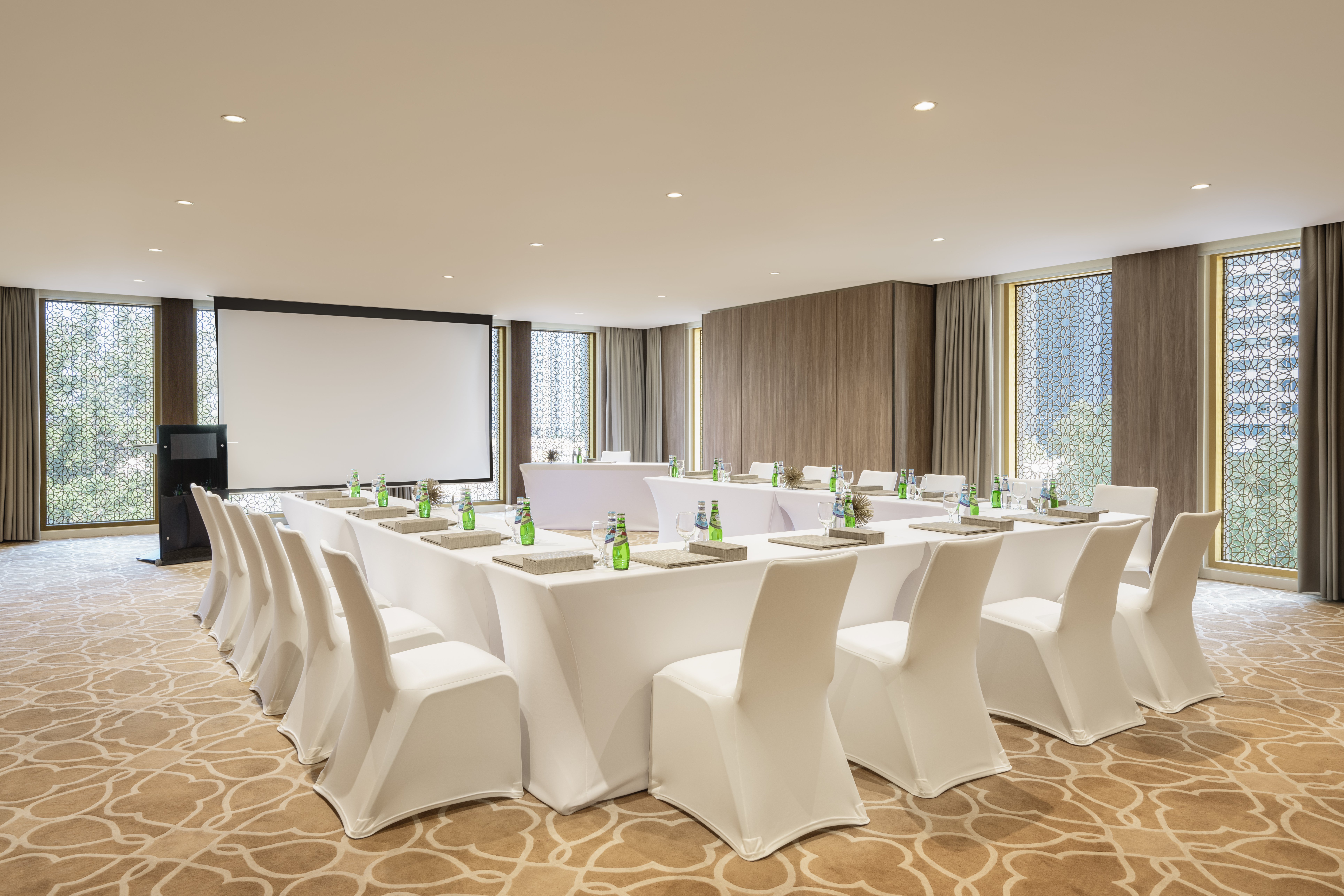Voco Doha West Bay Suites 90/100