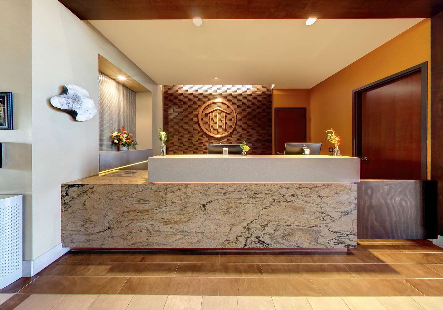 Best Western Premier Boulder Falls Inn 10/66