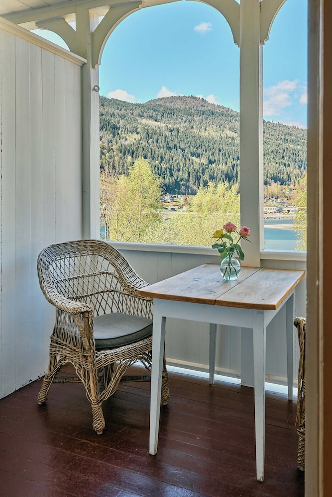 Visnes Hotel 41/62