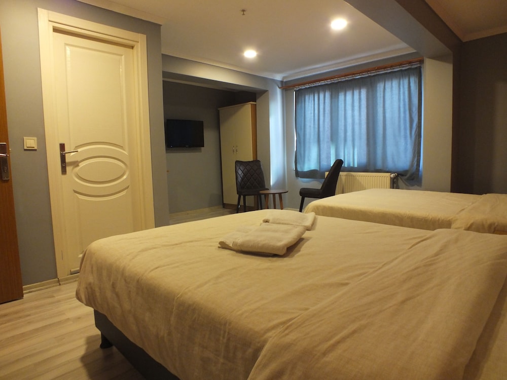 Naila Hotel 40/69