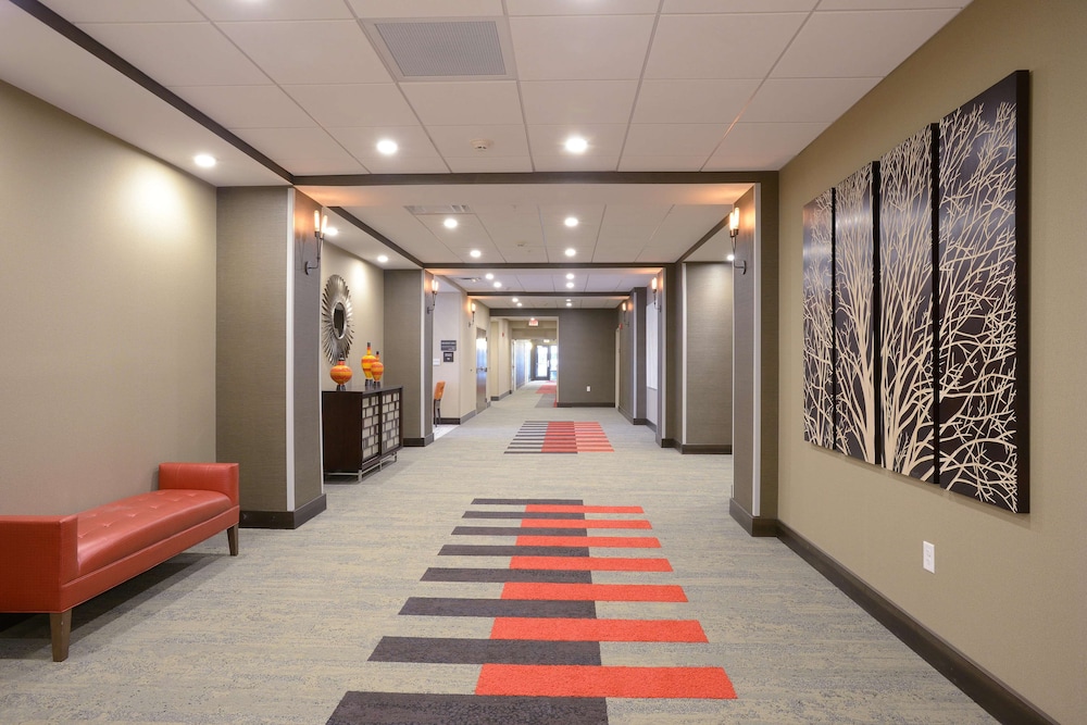 Hampton Inn Suites Cincinnati Kenwood Oh 14/43