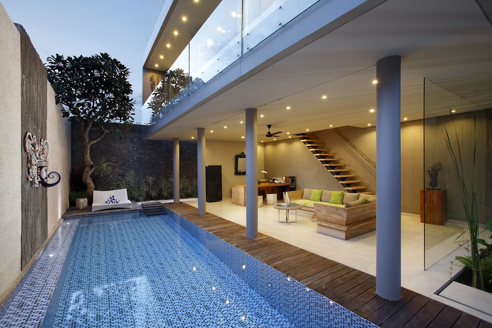 Sandhya Villa Canggu 25/50