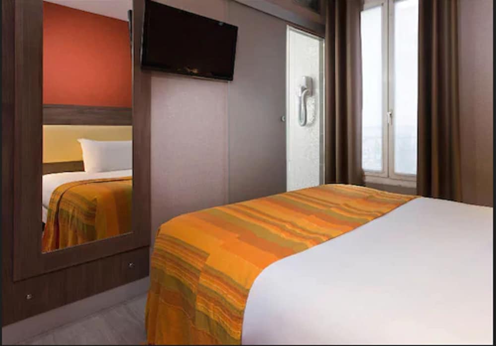 Hotel Des Pavillons 7/19
