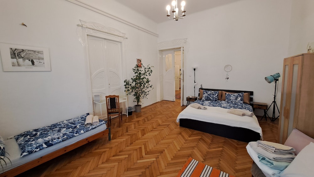 Gaia Hostel 32/50