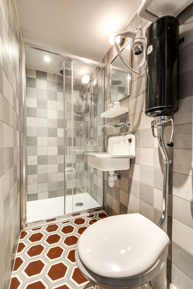 Le Wit Hotel (ex Mattle) 42/44