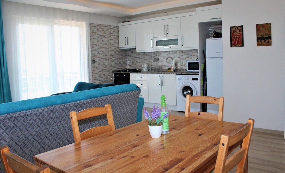Mavi Restaurant & Apartments 1 50/50
