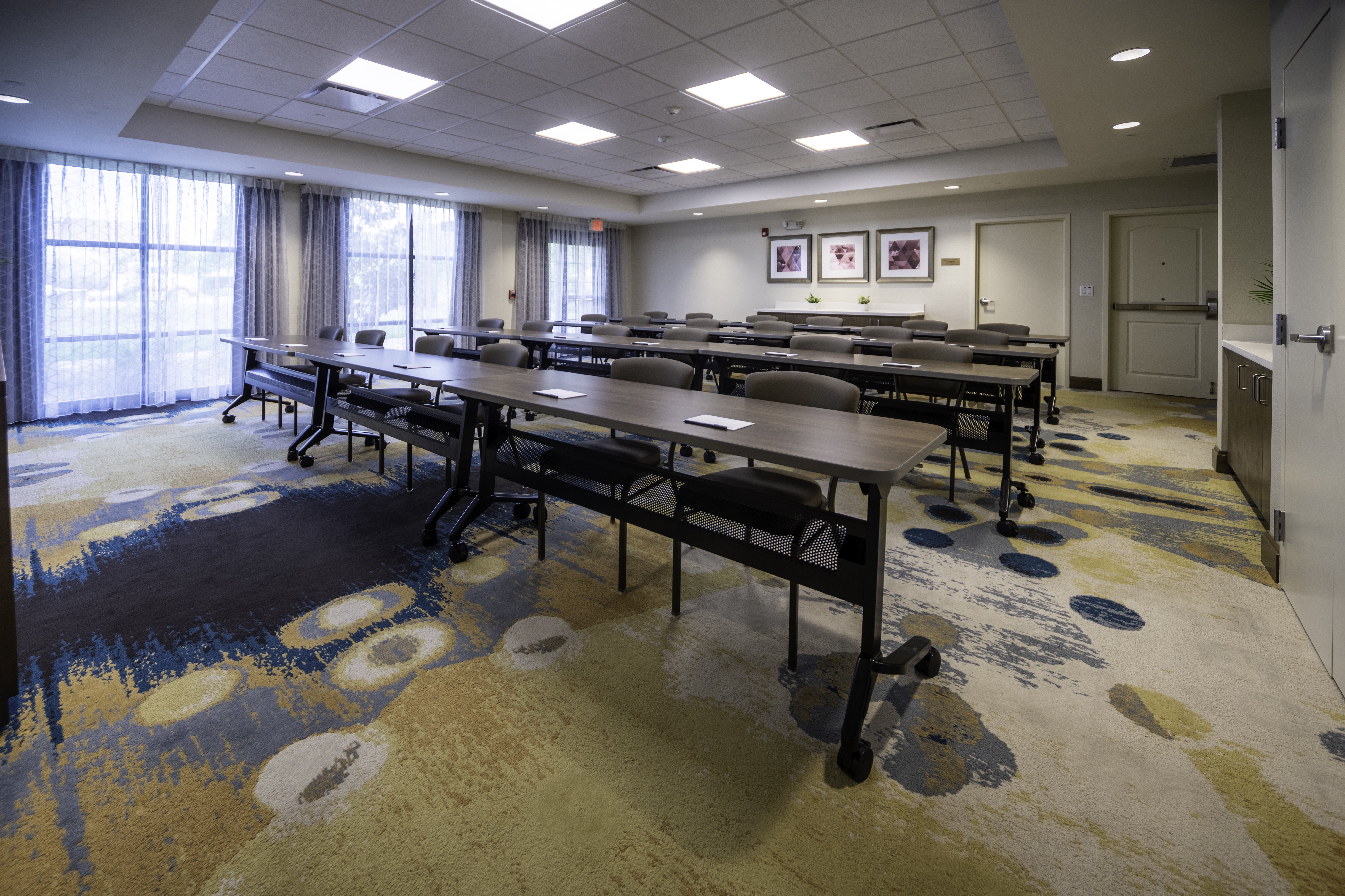 Staybridge Suites Summerville 43/48