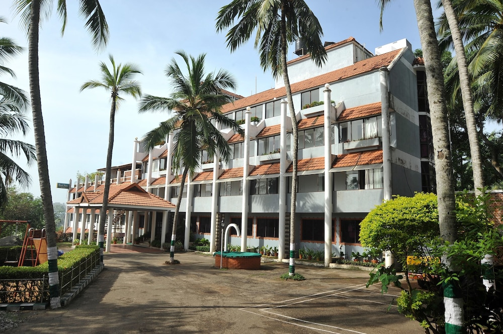 SWAGATH HOLIDAY RESORTS 25/34