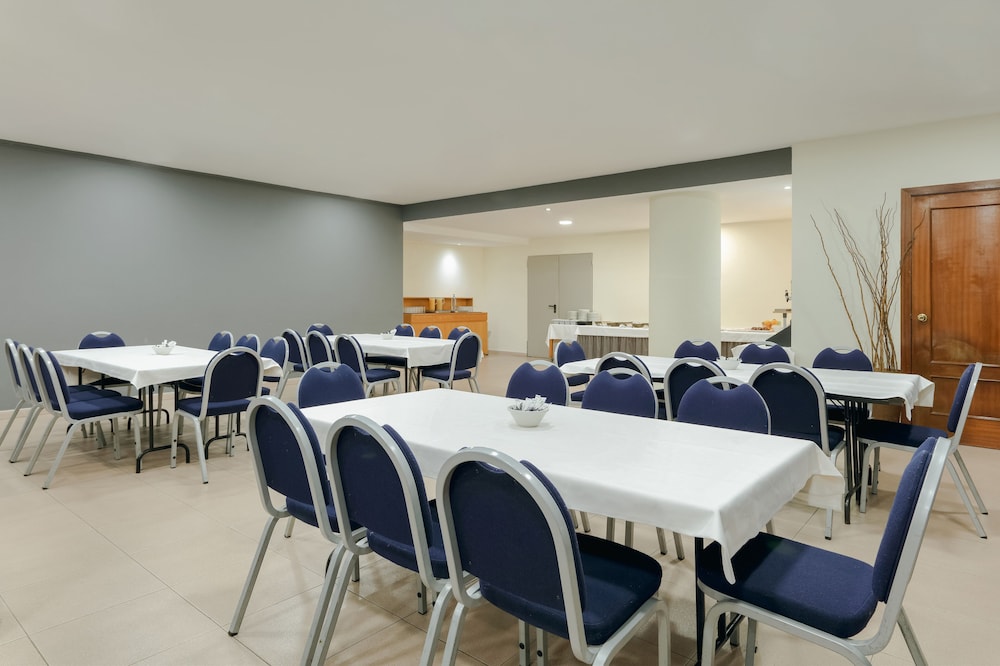 Hesperia Sant Joan Suites 50/57