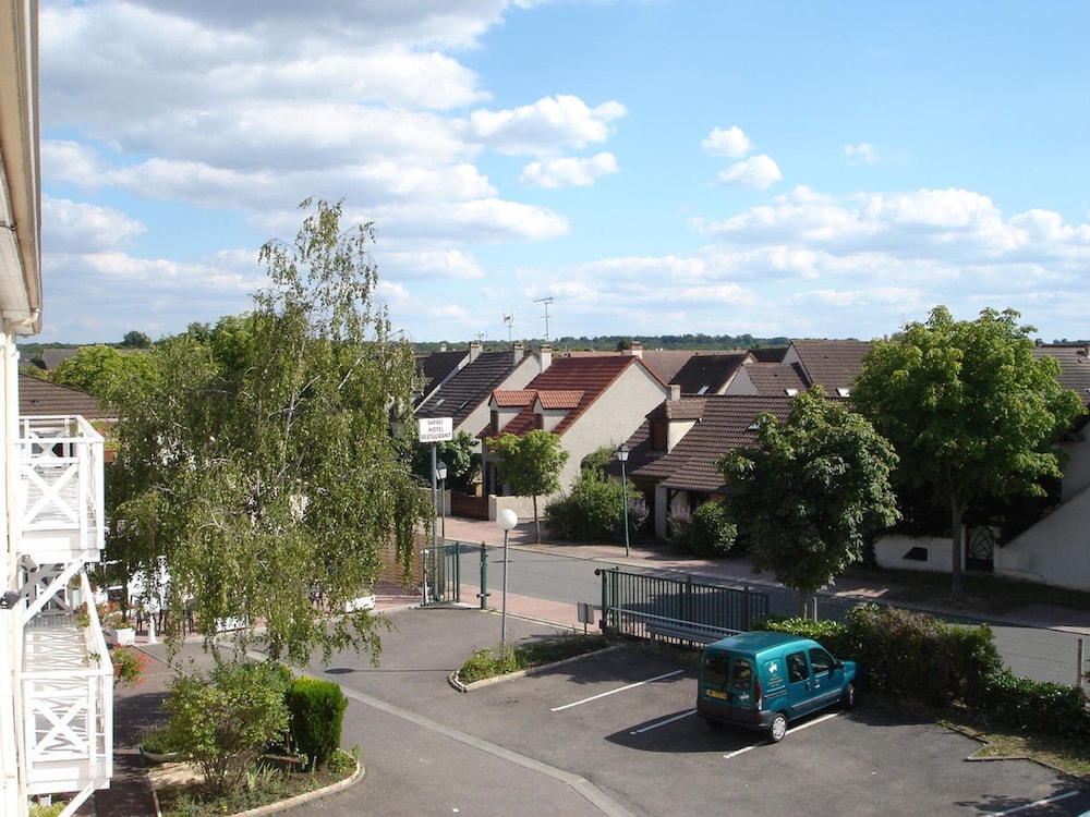Kyriad Direct Poissy Acheres 14/20
