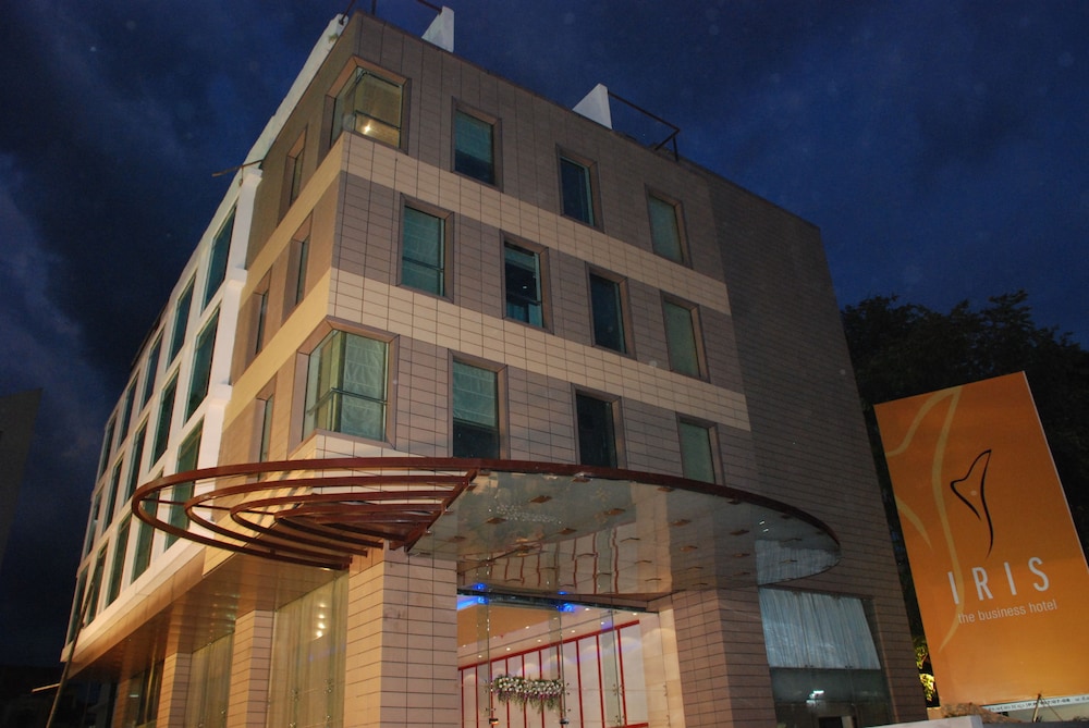 IRIS HOTEL 4/60
