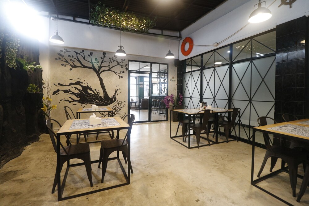 Reddoorz Plus @ Jalan Raden Intan Lampung 38/40
