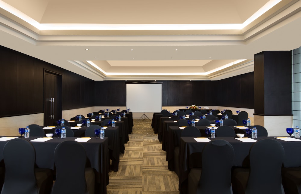 Delonix Hotel Karawang 44/55