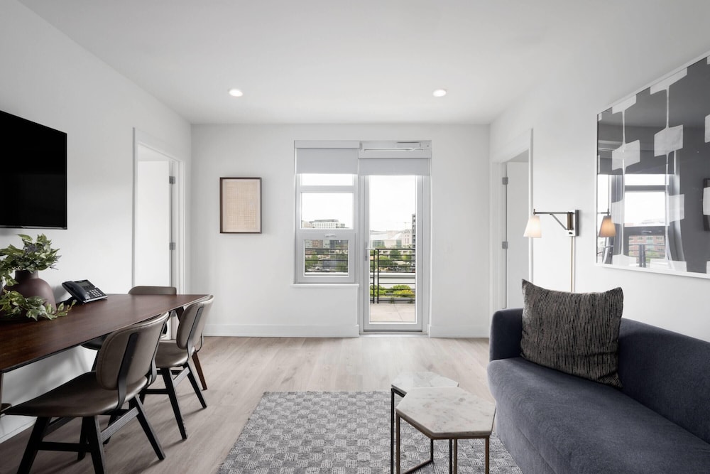 Reside NoMa, a Wyndham Residence 42/63