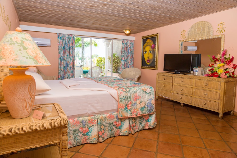 Coco Reef Resort & Spa 11/56