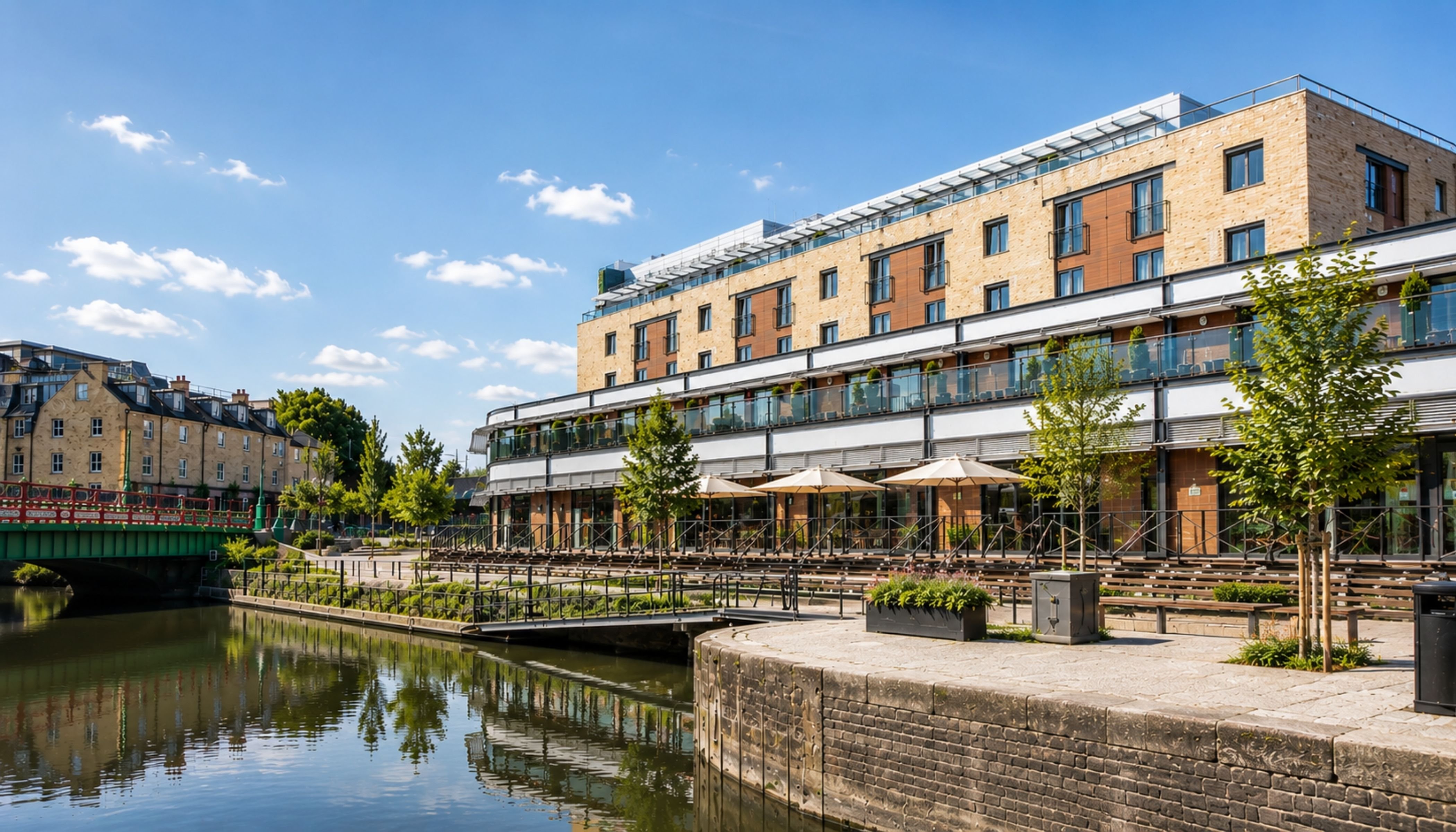 Holiday Inn London Brentford Lock 60/60