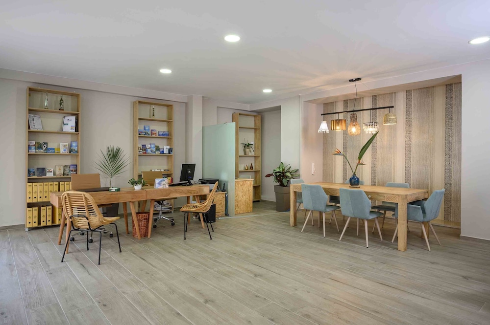 Minaret Suites and Apartments 35/50