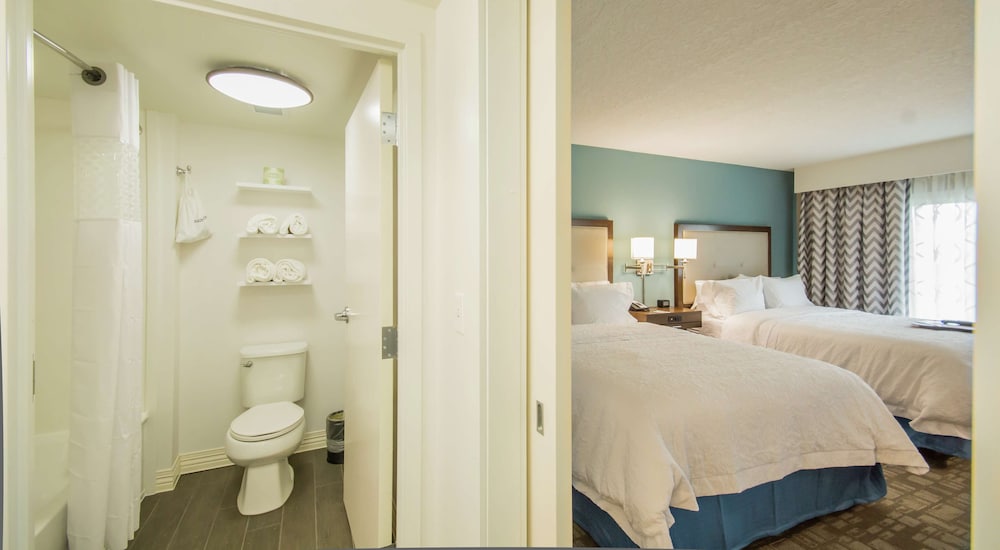 Hampton Inn & Suites Orlando At SeaWorld 13/59