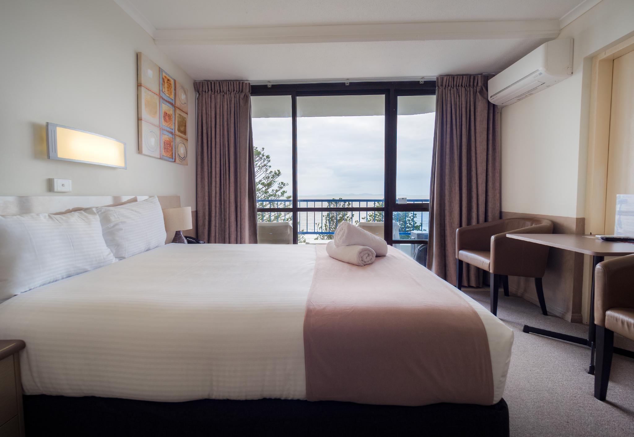 Superior, Queen Bed