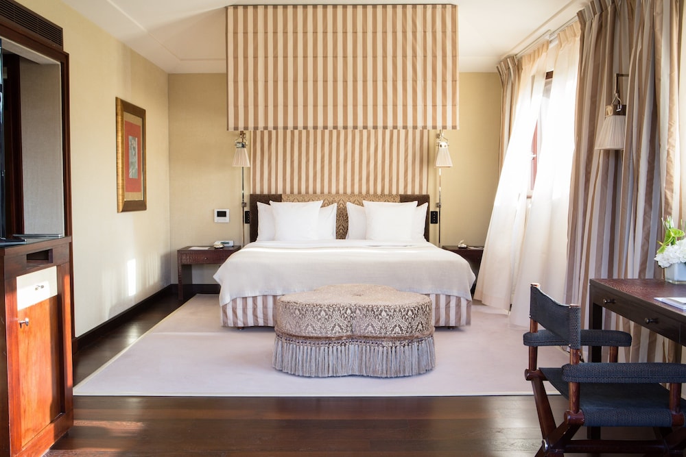 La Reserve Geneva Hotel Spa 24/76