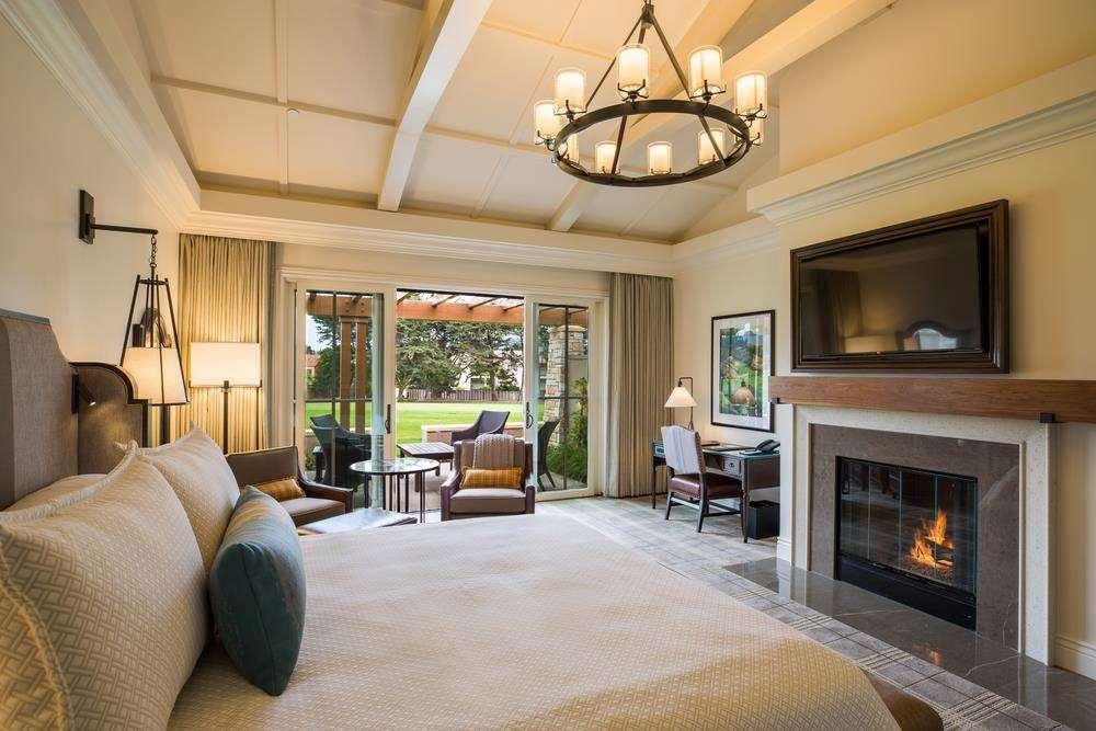Lodge at Pebble Beach 26/50