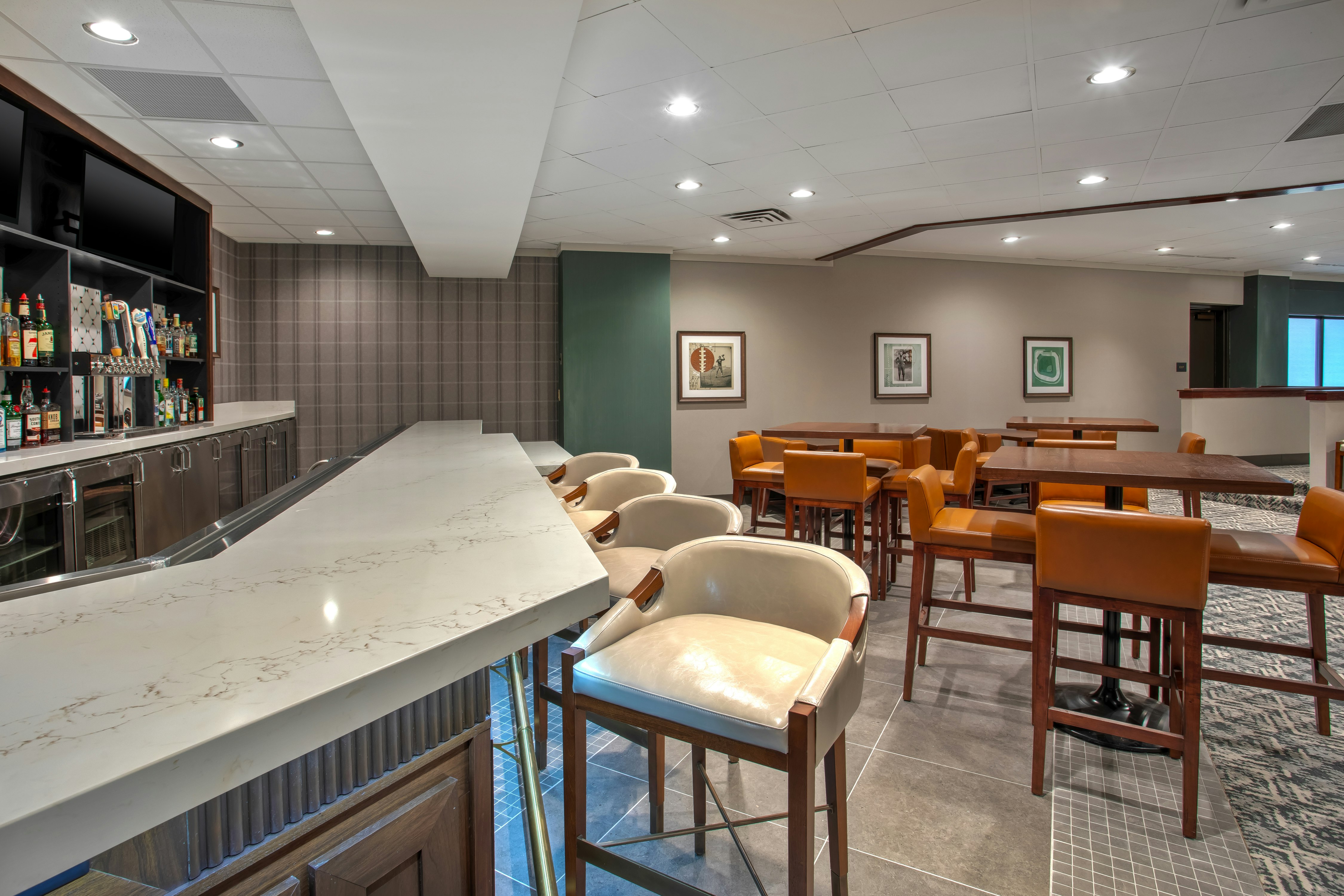DoubleTree by Hilton Lansing, MI 19/32