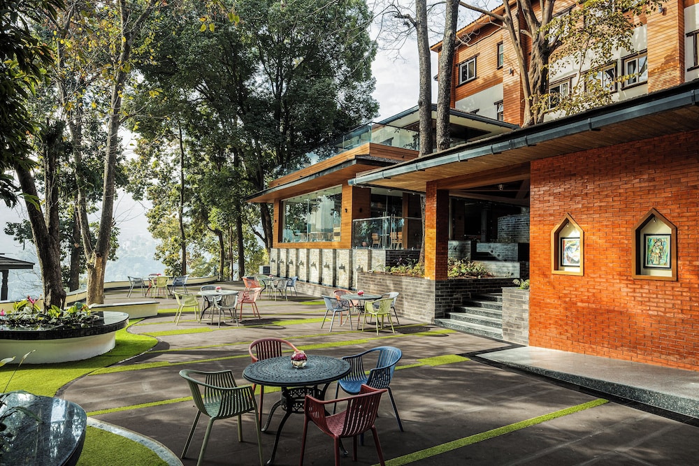 Fortune Resort and Wellness Spa 38/48