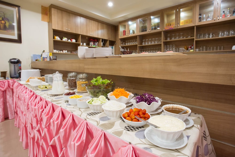 Tharakiree Place Hotel 33/45