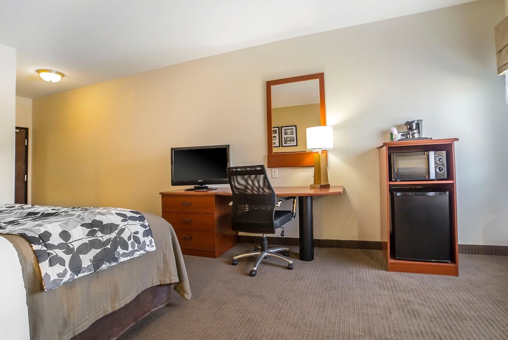 Sleep Inn and Suites Douglas, WY 37/39