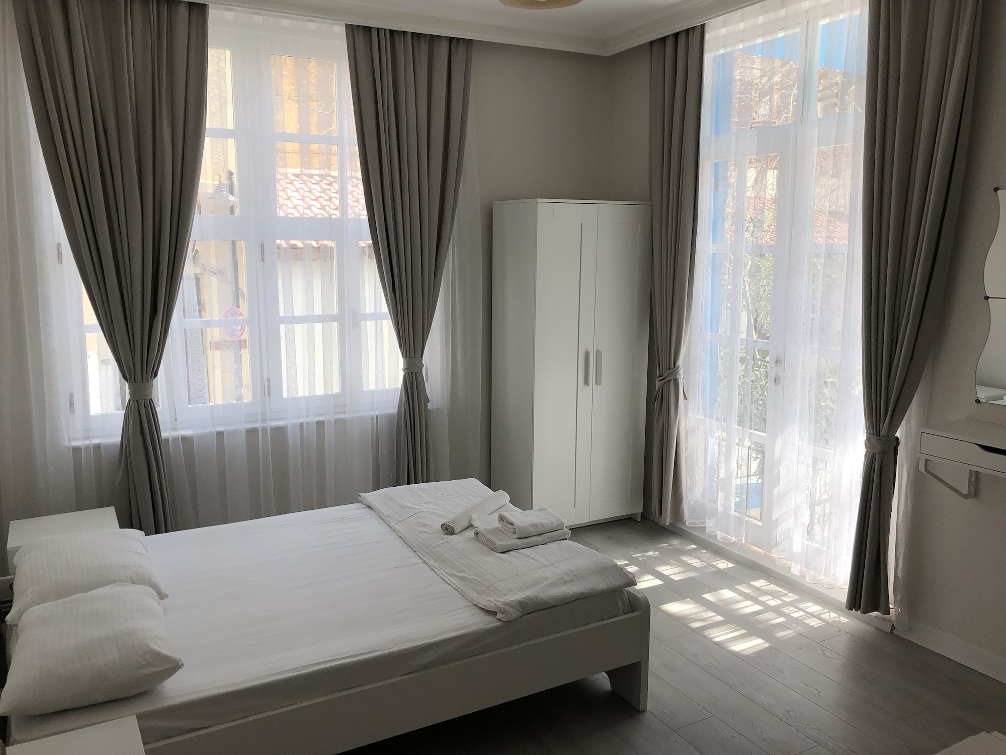 ECONOMY, DOUBLE BED
