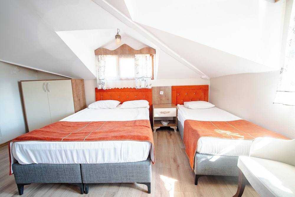 Family, Quadruple, Queen and Twin Beds