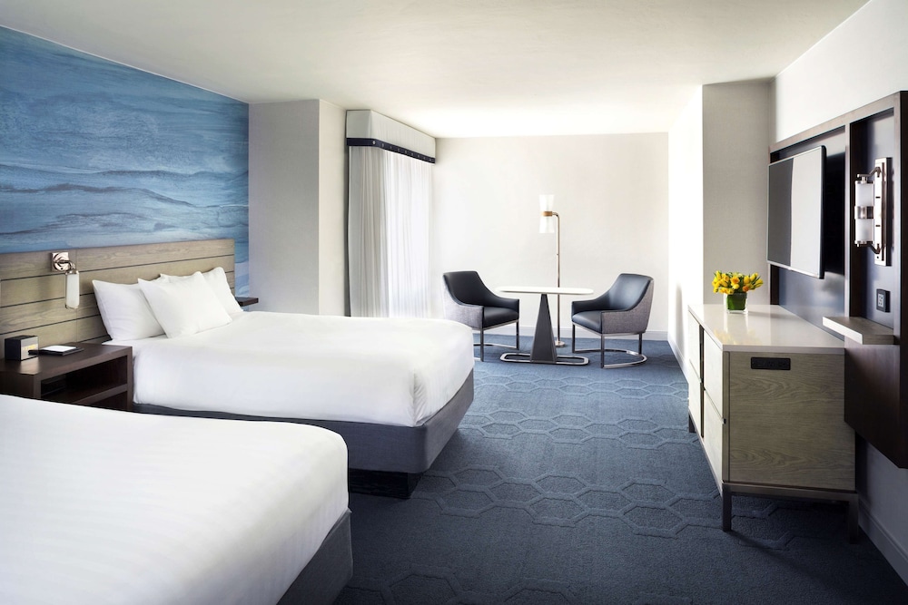 Hyatt At Fishermans Wharf 28/73