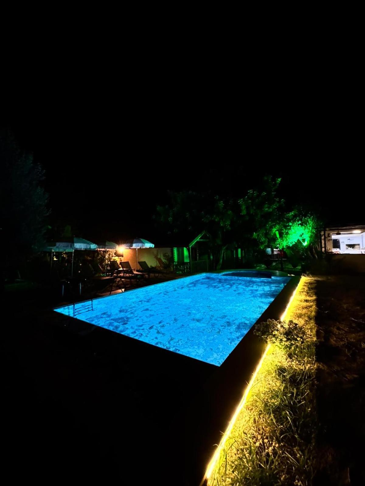 Kidrak Motel 8/23