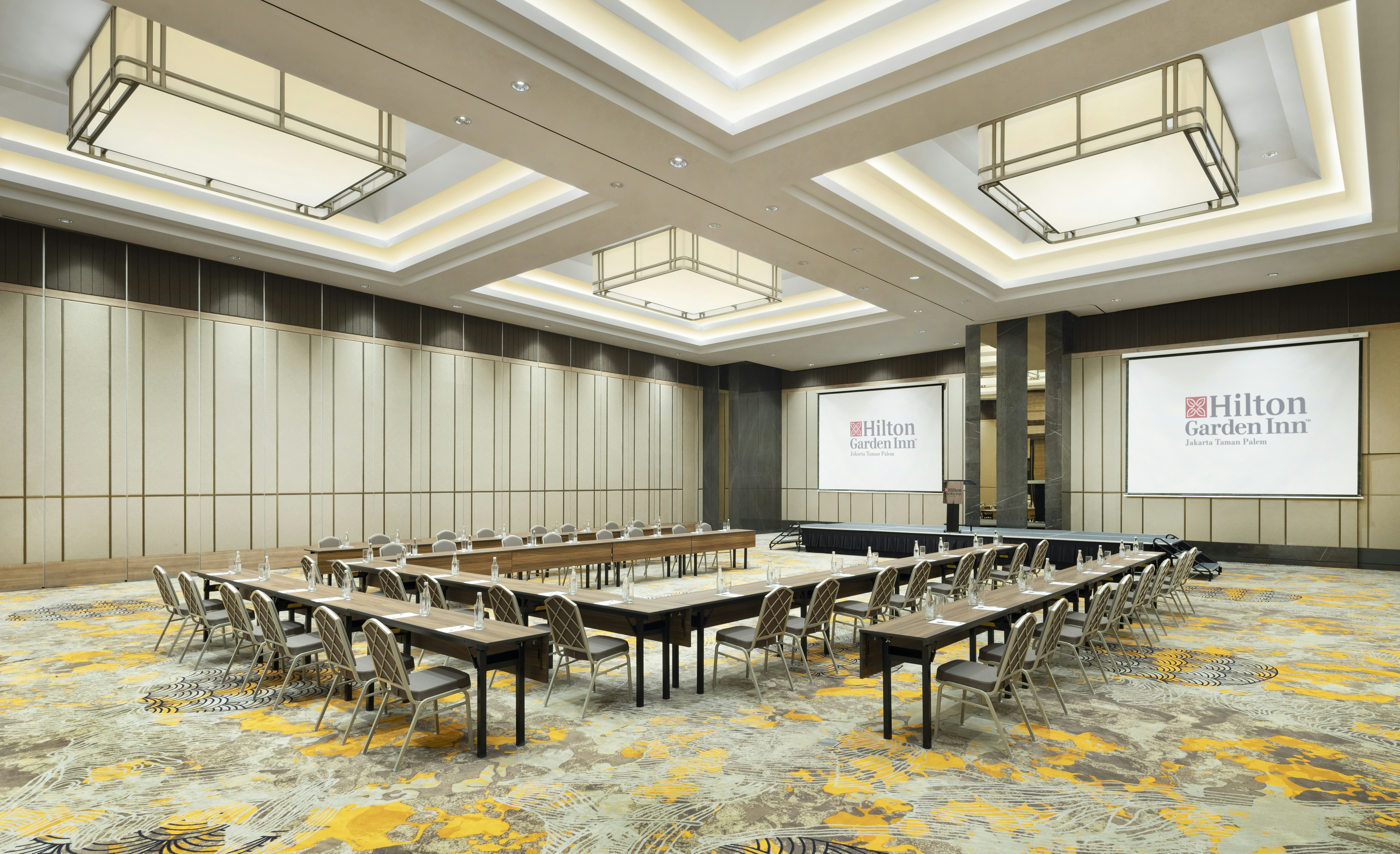 Hilton Garden Inn Jakarta Taman Palem 57/63