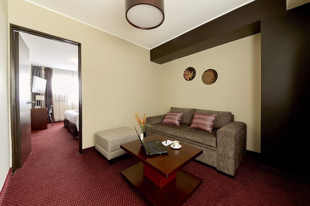 Hotel Carrera Ex Thunderbird Hotels Carrera 41/64