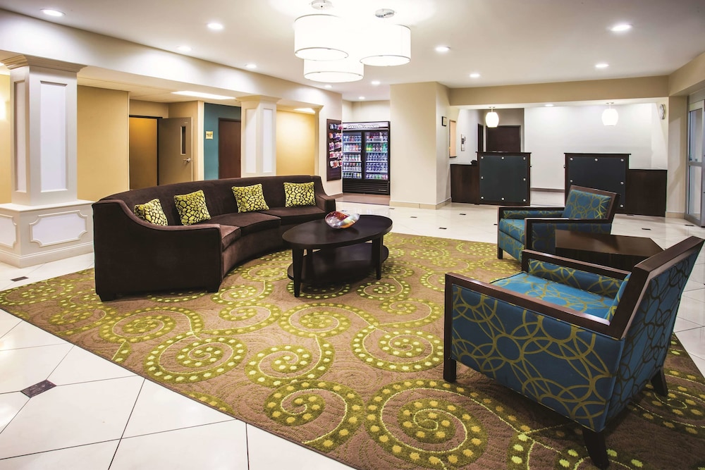 La Quinta Inn & Suites by Wyndham Evansville 27/43