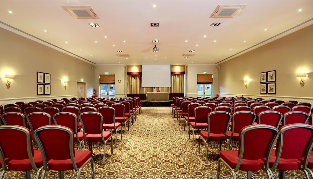 Macdonald Botley Park Hotel Spa 61/68