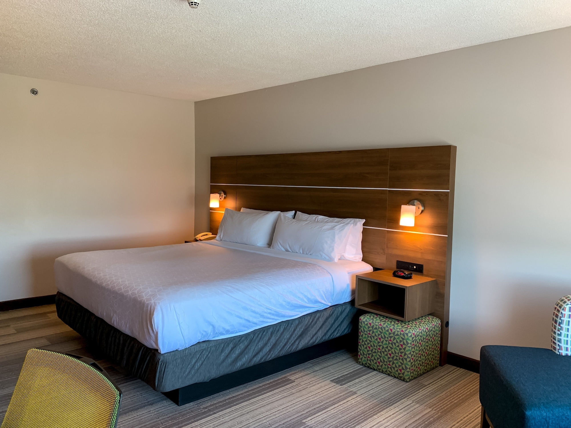 STANDARD, KING BED, ACCESSIBLE