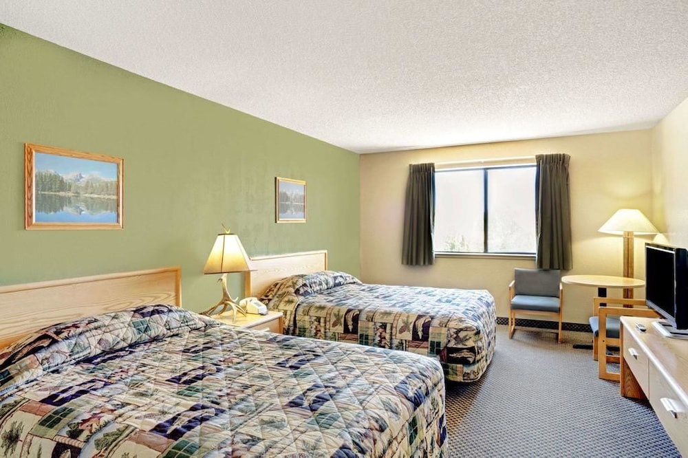 Topaz Lodge 14/58