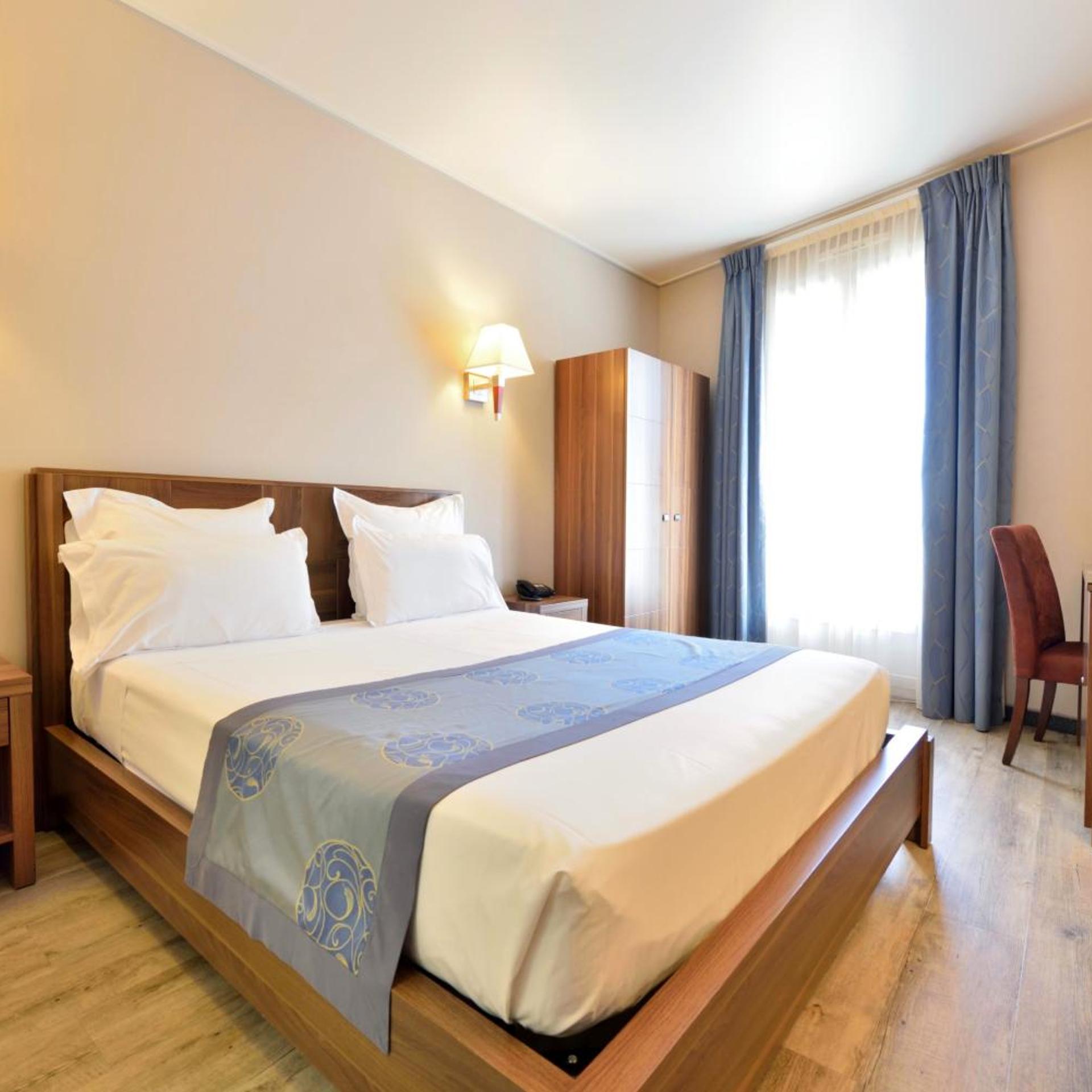 Room, Double Bed, Street Side View, Balcony